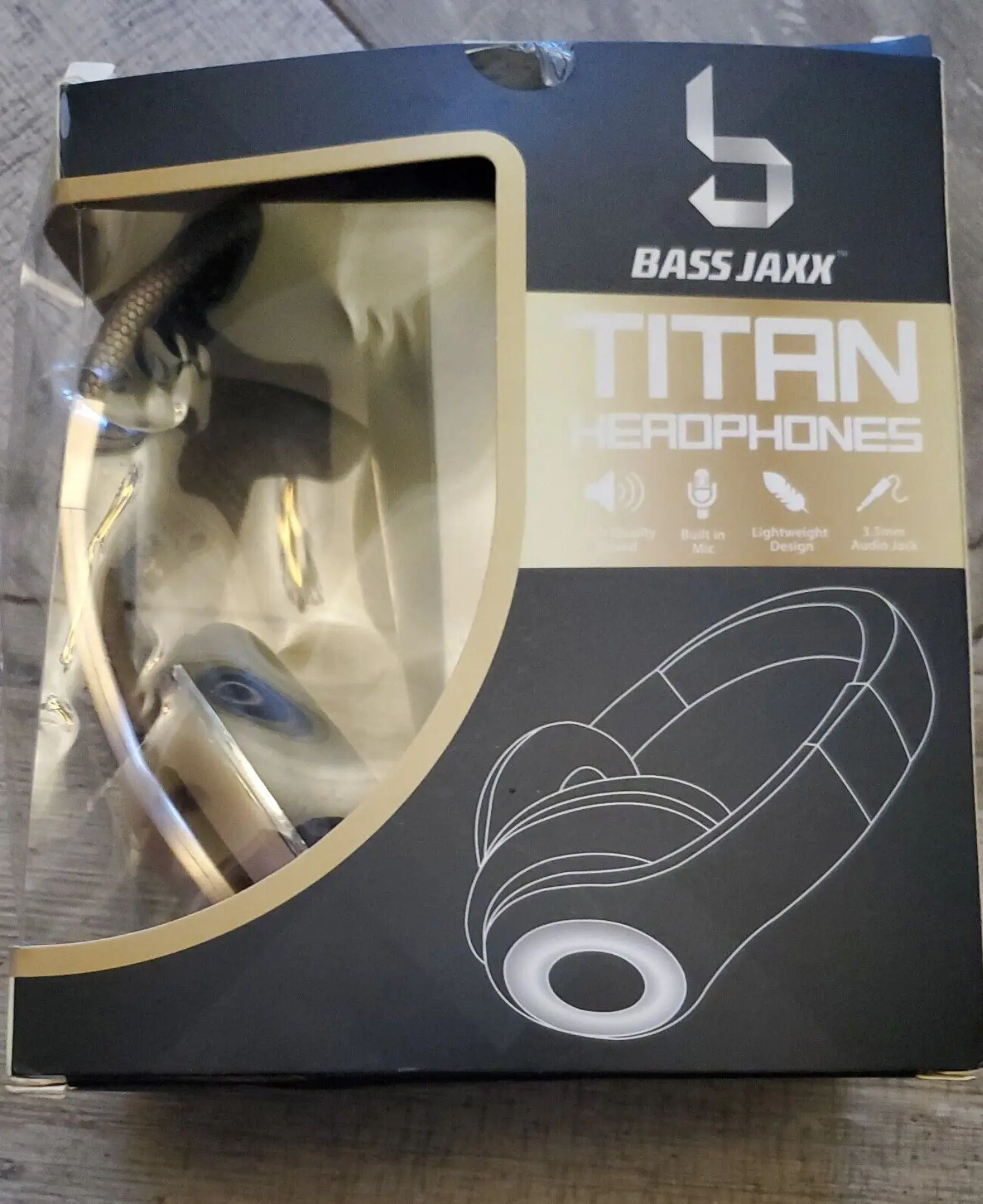 In-depth Review Of Bass Jaxx Blue Titan Headphones